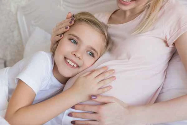 Want to have a second child after 40? You need to know these risks of advanced maternal age.