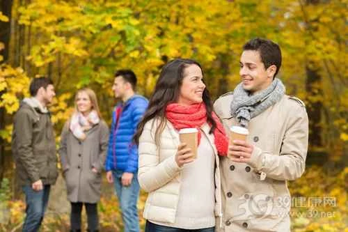 Falling in love with a younger man makes you feel younger the more you love.