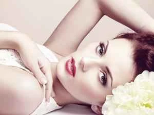 The 5 sexiest moments for a woman that make a man unable to resist.