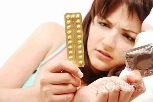 Which method of contraception is best for couples during sexual intercourse?